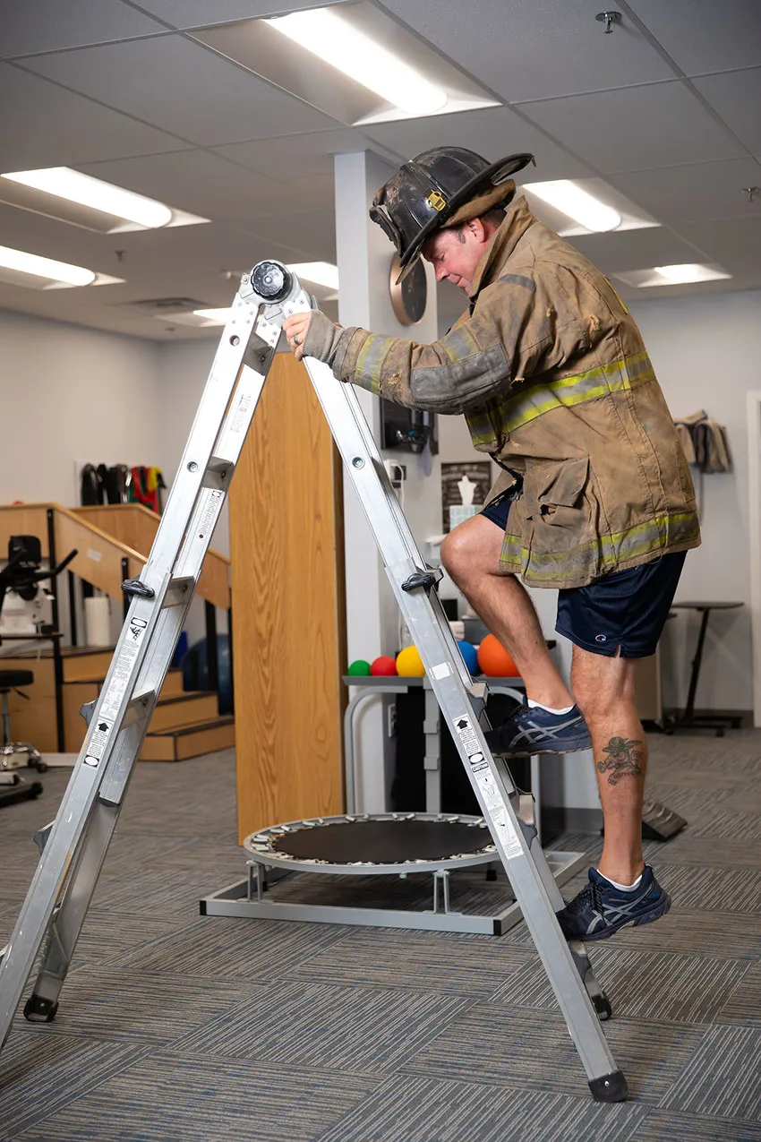 Ladder climbing test during a Functional Capacity Evaluation